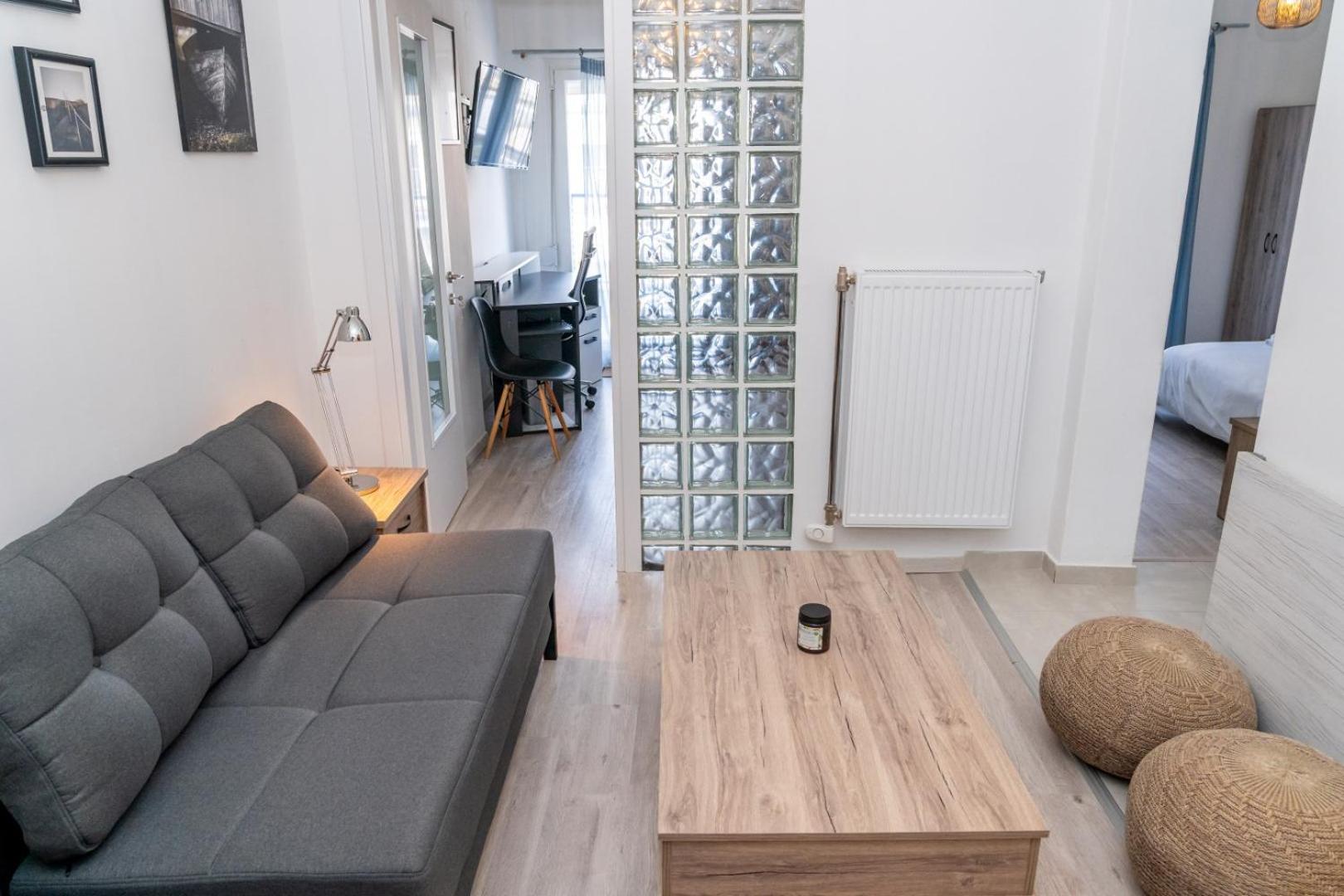 Kosmos Service Apartment Near Turkish Consulat And Saint Dimitrious Church With Additional Cost Parking Thessaloniki Exterior photo