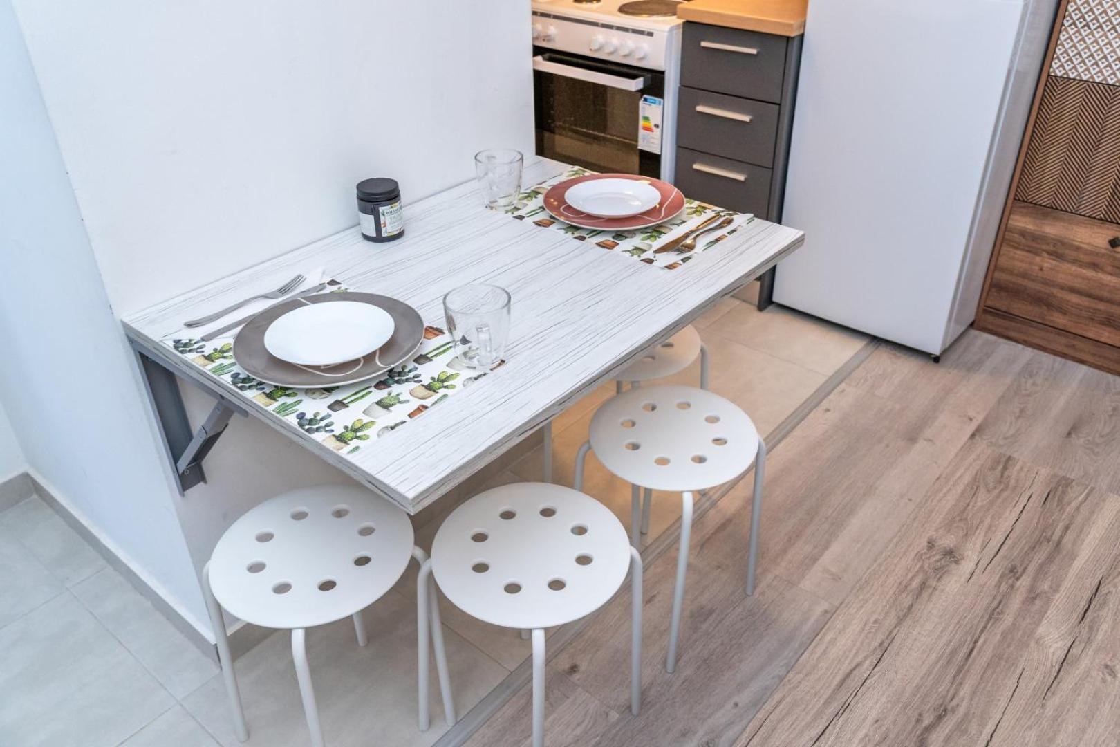 Kosmos Service Apartment Near Turkish Consulat And Saint Dimitrious Church With Additional Cost Parking Thessaloniki Exterior photo