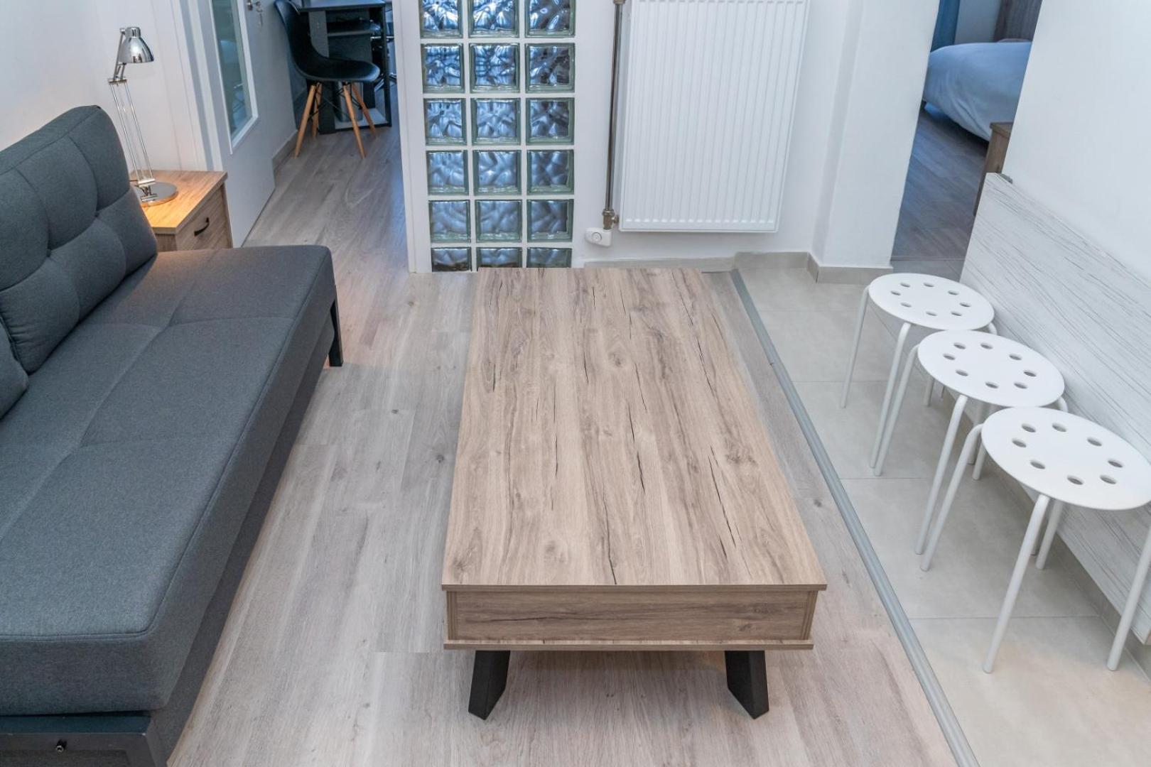 Kosmos Service Apartment Near Turkish Consulat And Saint Dimitrious Church With Additional Cost Parking Thessaloniki Exterior photo